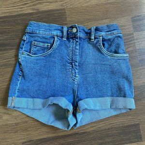 Size 8 Aritzia high-waisted shorts